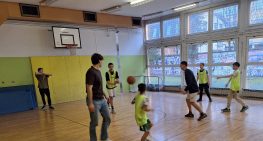 ONE-TEAM: barvanje žog in ogled tekme Eurocup-a